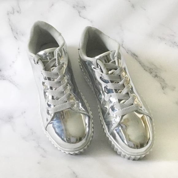 Qupid Chrome Sneaker - Picture 2 of 4